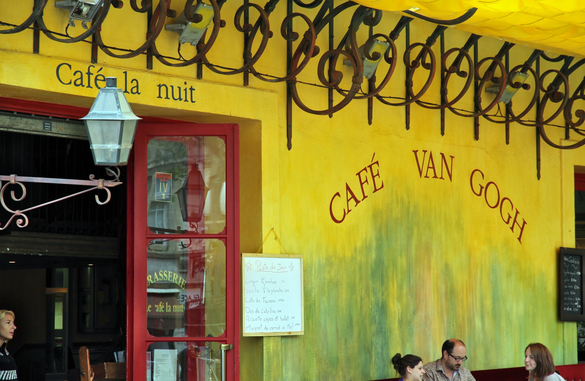 Cafe Van Gogh